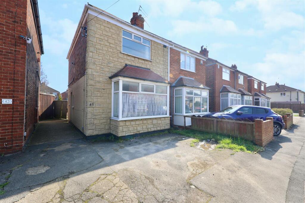 2-bed semi-detached on Oban Avenue, Hull, £75,000