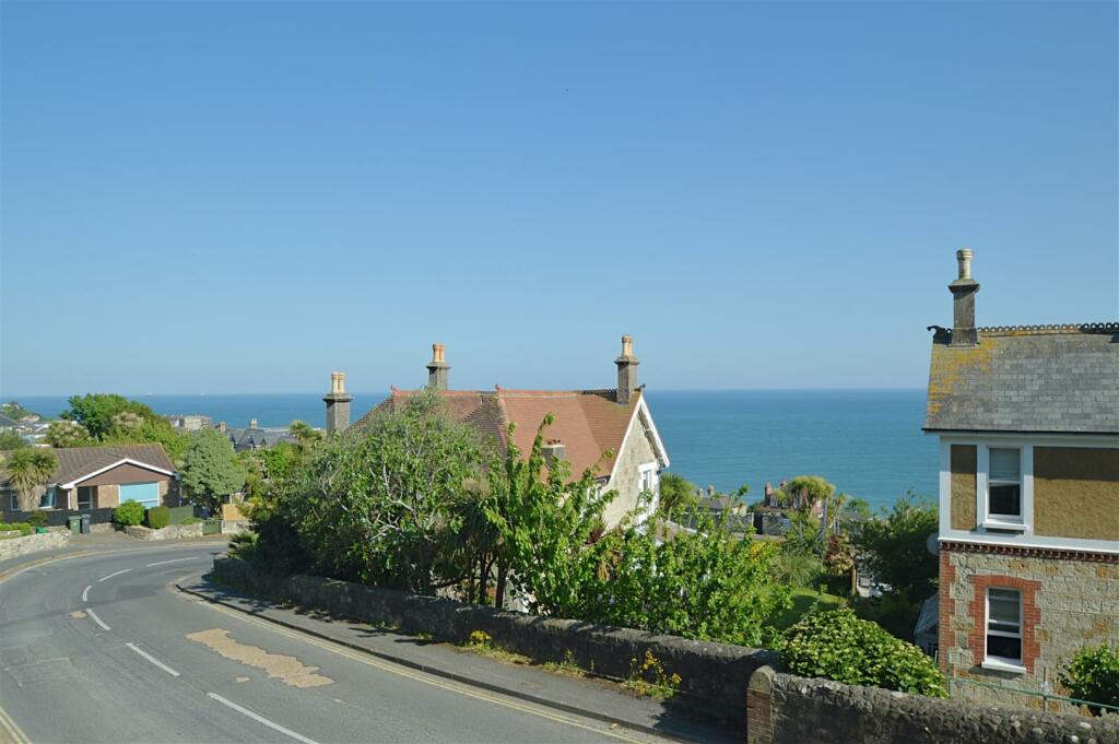 Short Walk To Beach * Ventnor photo 2