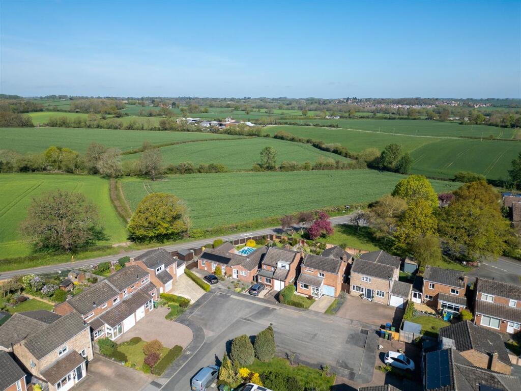 Bellam Road, Hampton Magna, CV35 photo 2