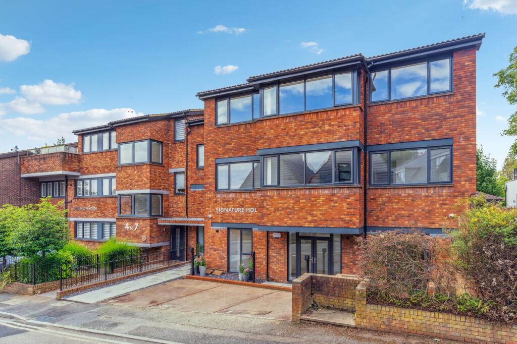 1-bed flat on 23 Vaughan Road, Harpenden, AL5, £400,000