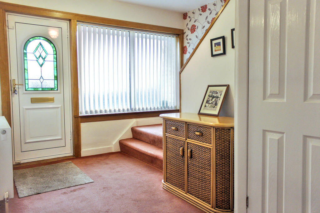 54 Auchinbaird, Sauchie FK10 3HA photo 2