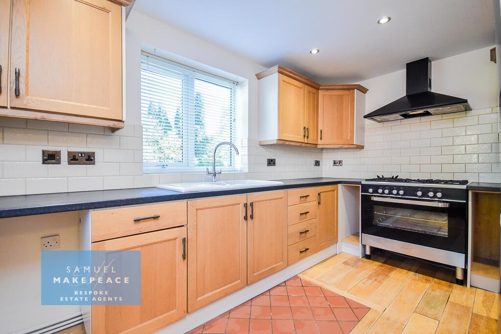 House in Stoke-on-Trent - More