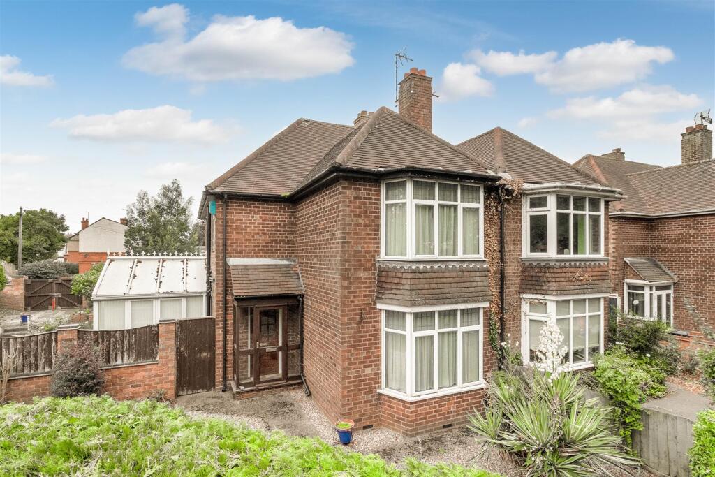 Main image of property: Cross Road, Wellingborough