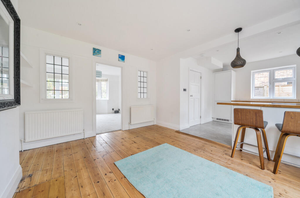 House in Brighton - View 5