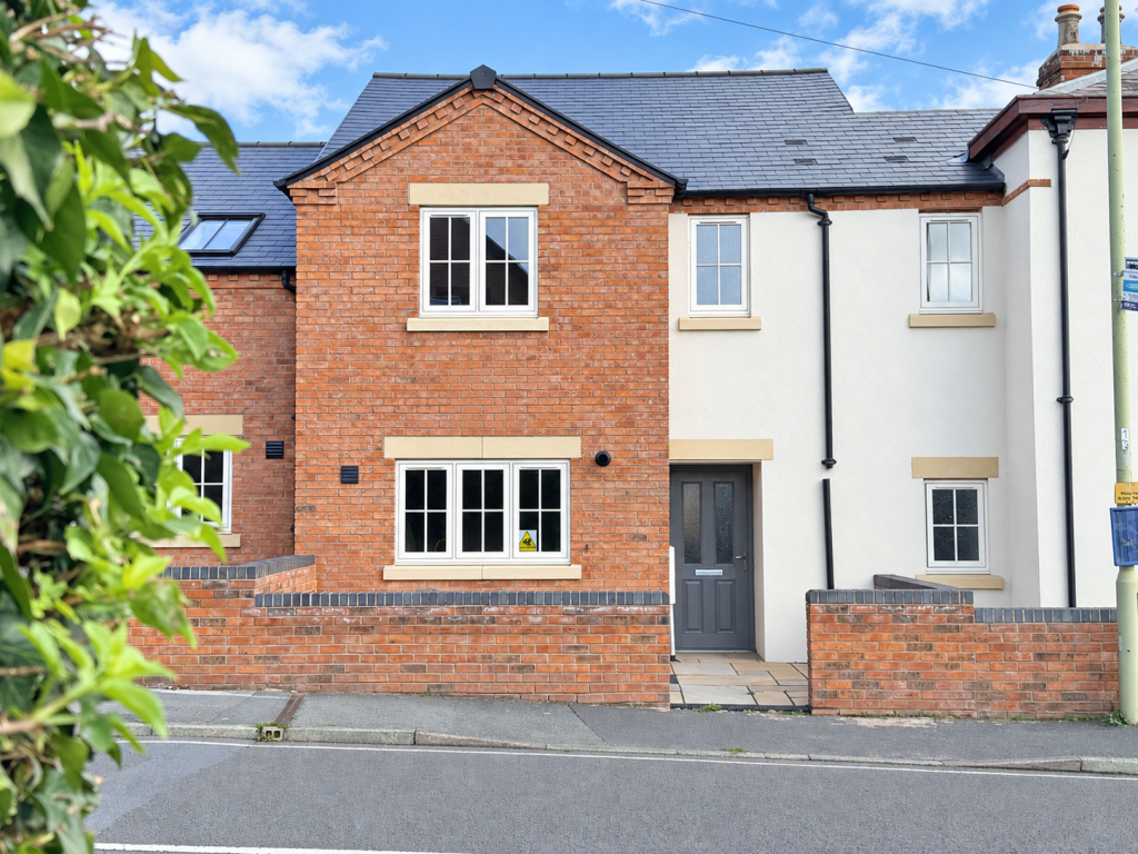 House in Shrewsbury, Oswestry - View 3