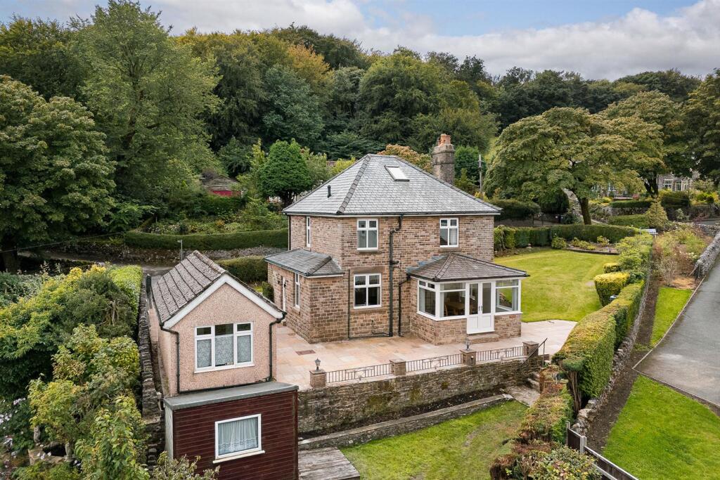 House in High Peak, Buxton - View 3