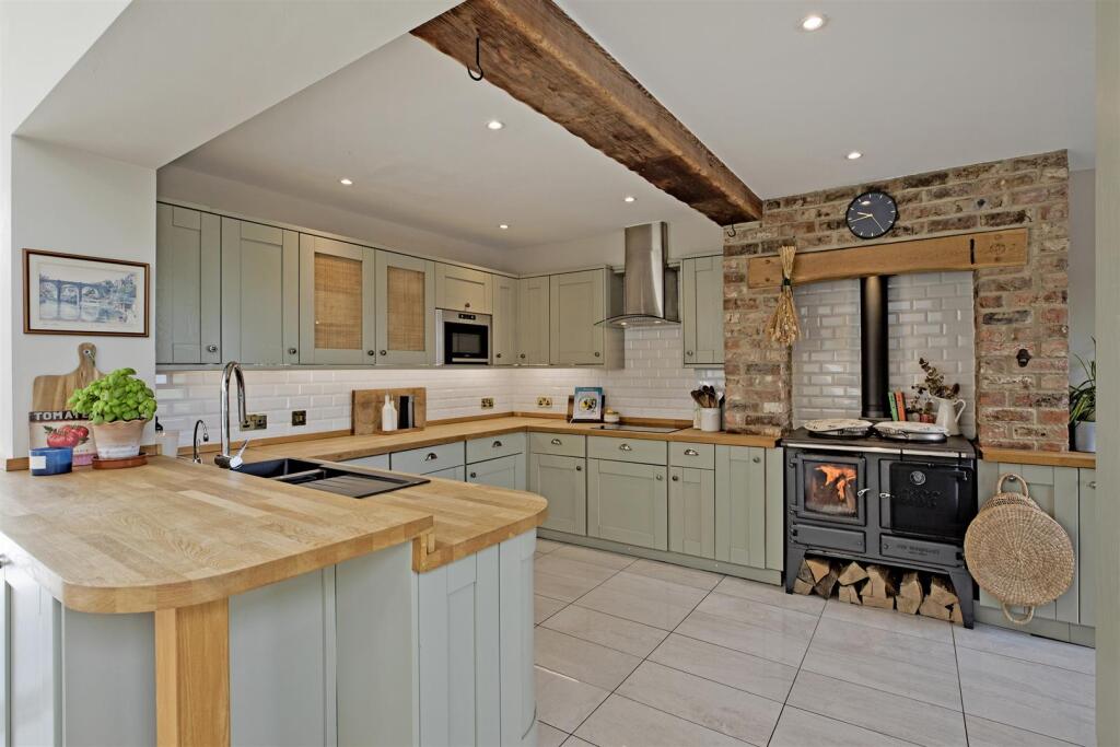 House in Whixley, North Yorkshire - View 4