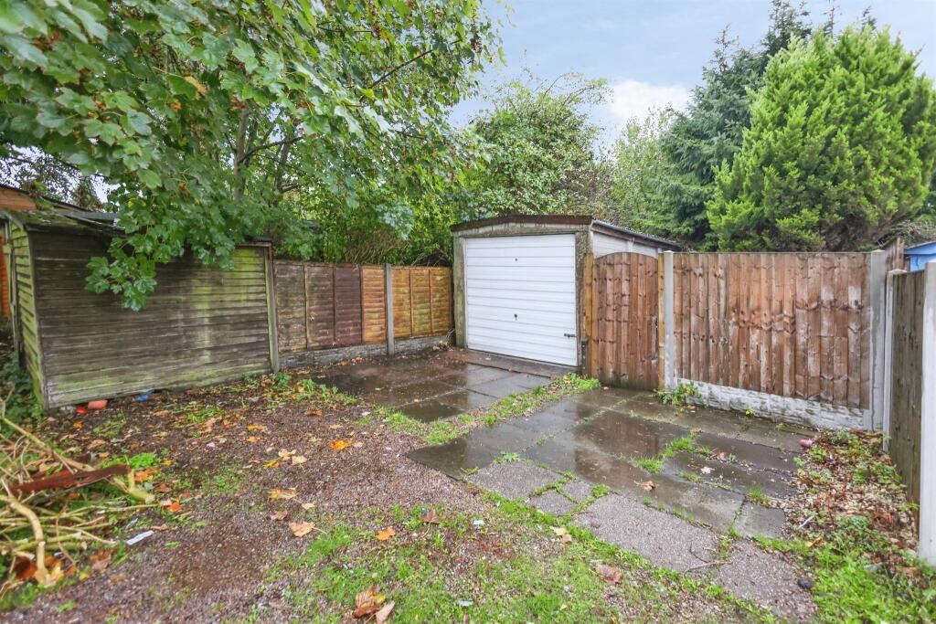 House in Dudley, Mount Pleasant - More
