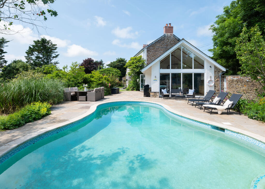 House in Plymouth, St. Kew - View 2