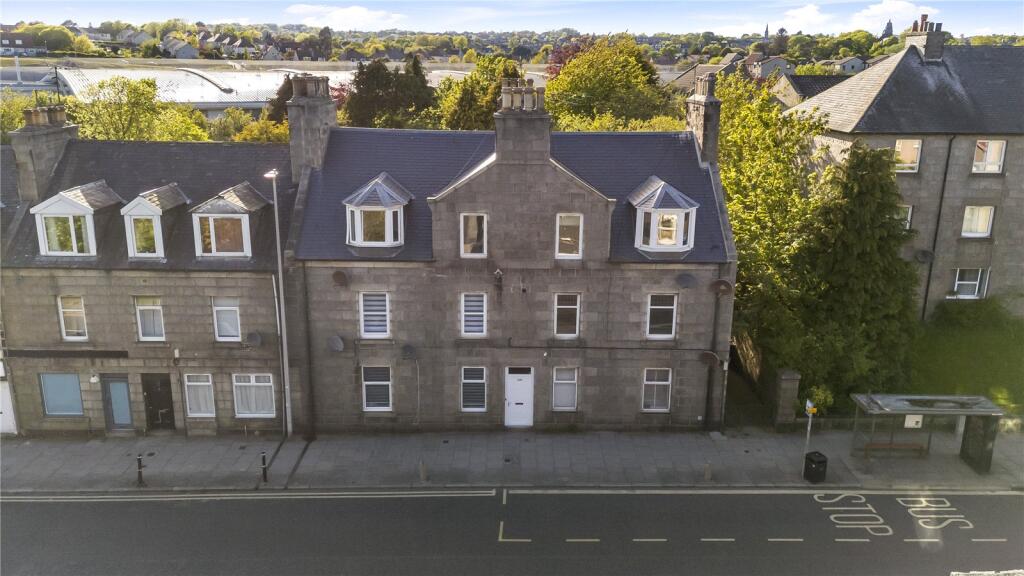 Main image of property: 1FL, 646 Holburn Street, Aberdeen, AB10 7JQ