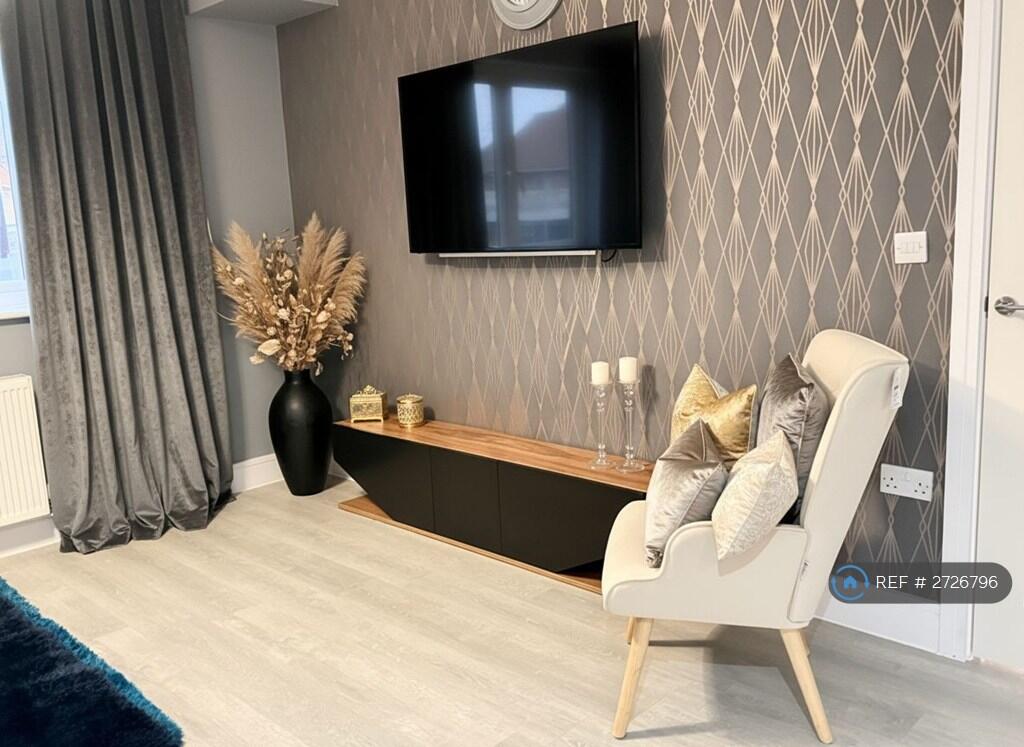 Main image of property: Avebury Boulevard, Milton Keynes, MK9