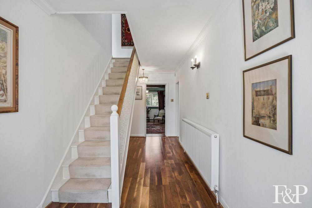 House in Slough, Chalfont St Peter - View 4