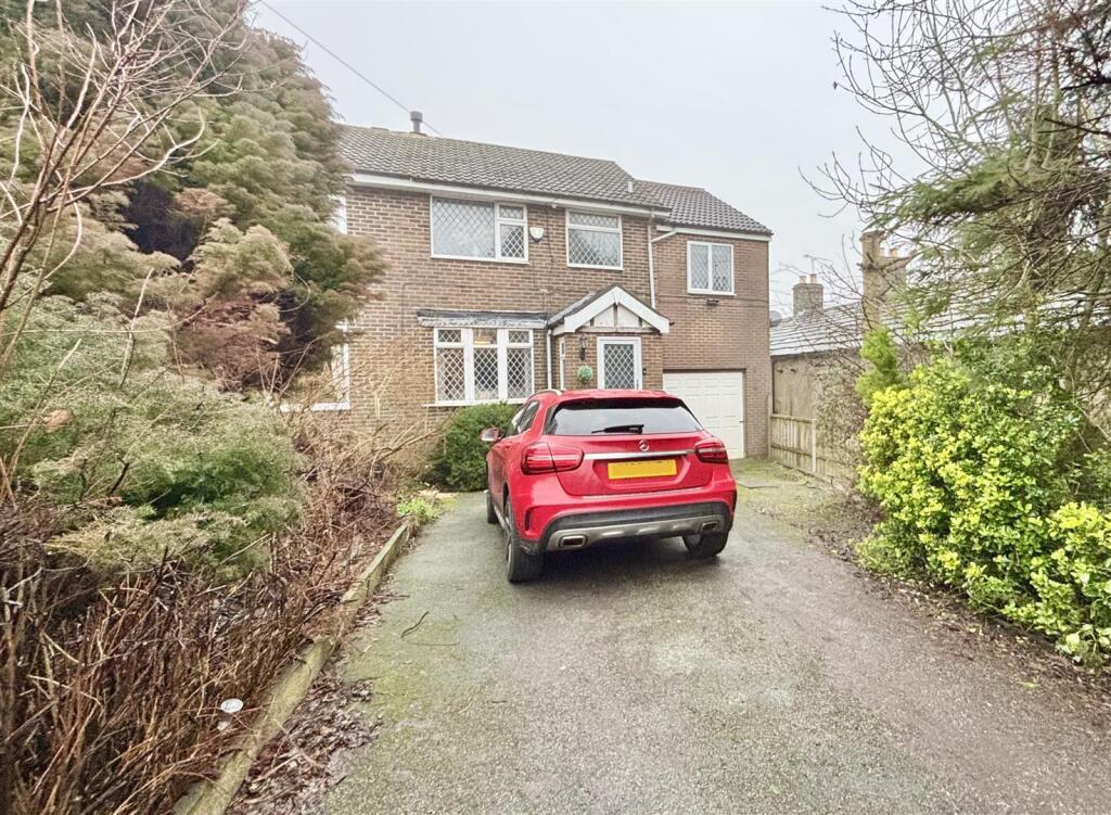 Main image of property: Sandmoor Close, Thornton, Bradford