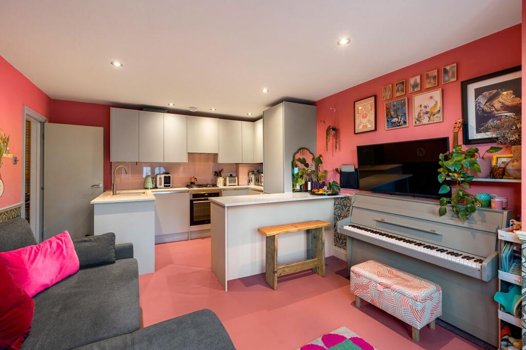 Main image of property: Jasper Road, London, SE19