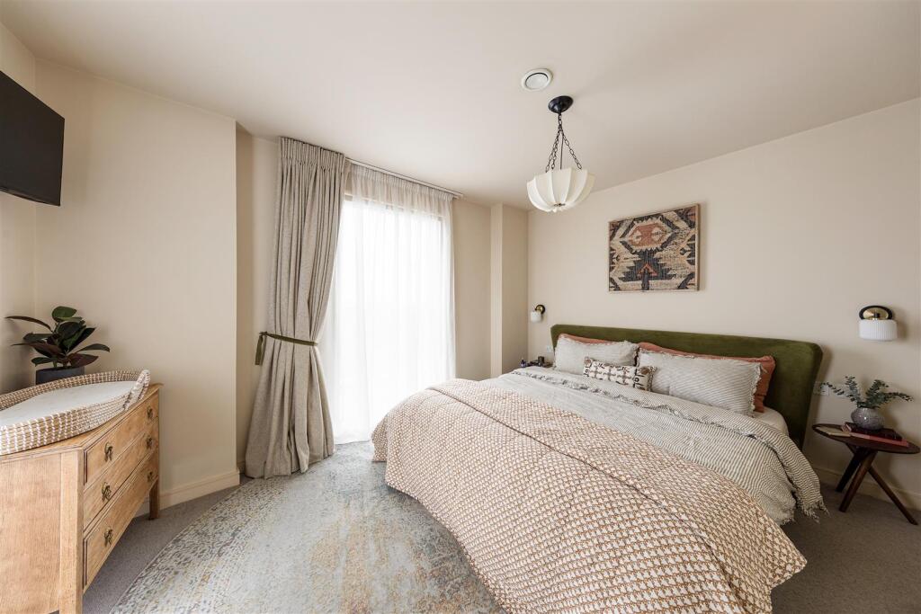 Apartment in London - View 5