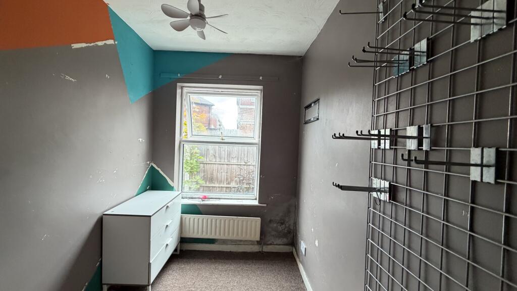 House in Wakefield - View 5