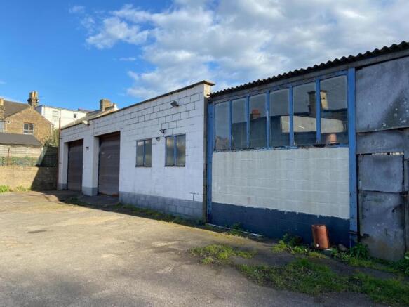 MOT Bays