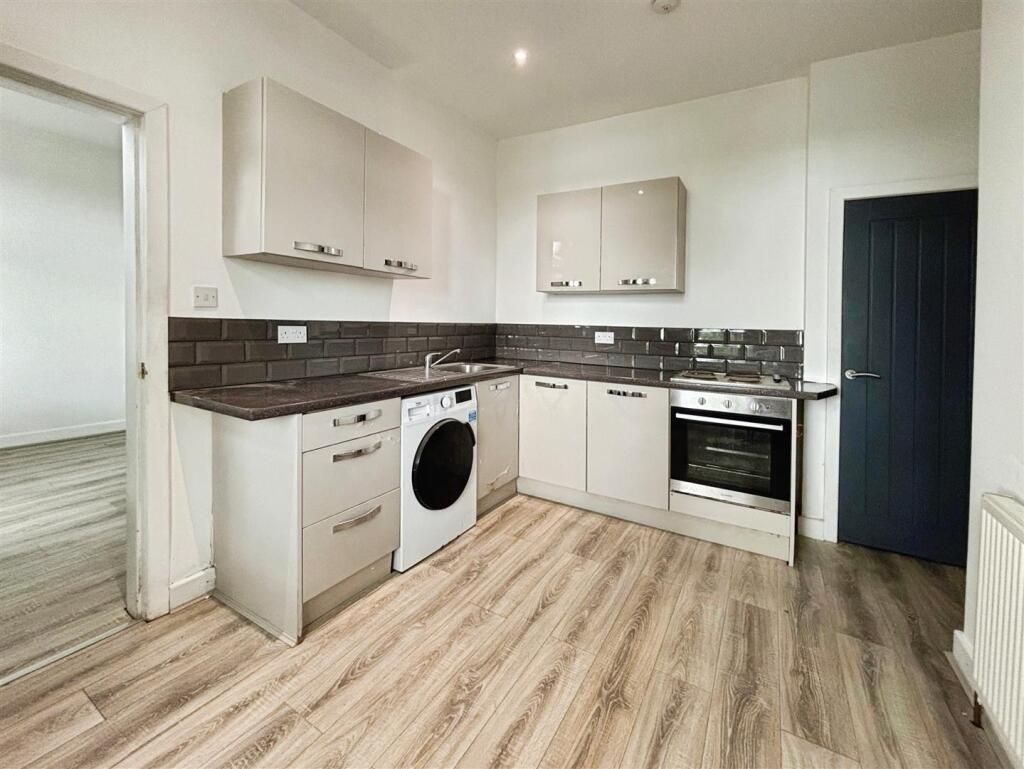 House in Bradford, West Yorkshire - View 2