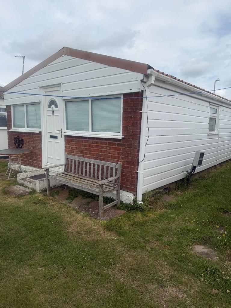 House in Leysdown-on-Sea, Leysdown - View 2