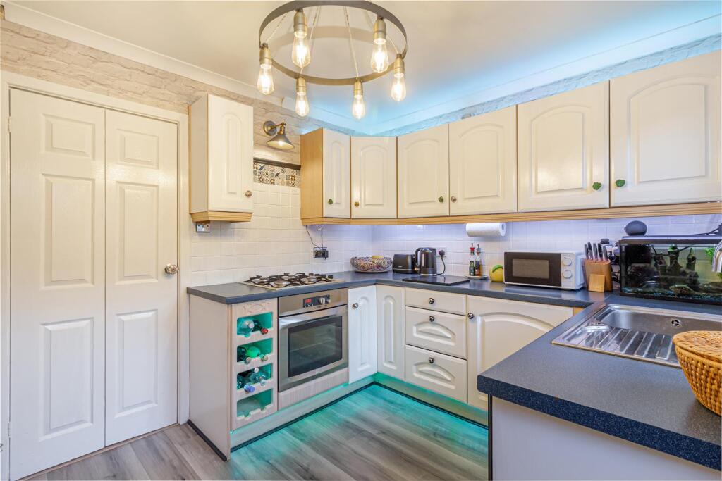 Sanctuary Close, Worcester – pohled 4