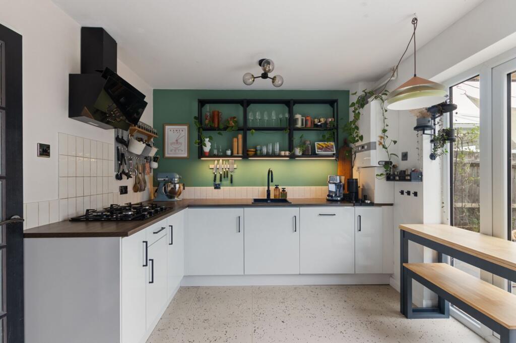 House in Portsmouth - View 5