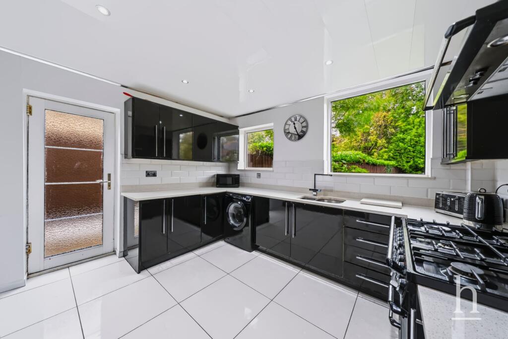 Grosvenor Place, Prenton, CH43 photo 3