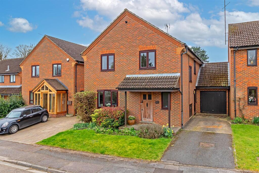 4-bed detached on Ash Grove, Wheathampstead, St. Albans, £830,000