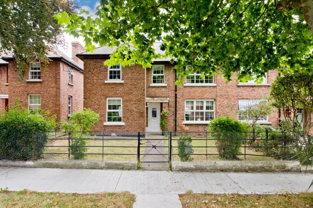 Main image of property: 96 Iveagh Gardens, Crumlin, Dublin 12, D12 TX86