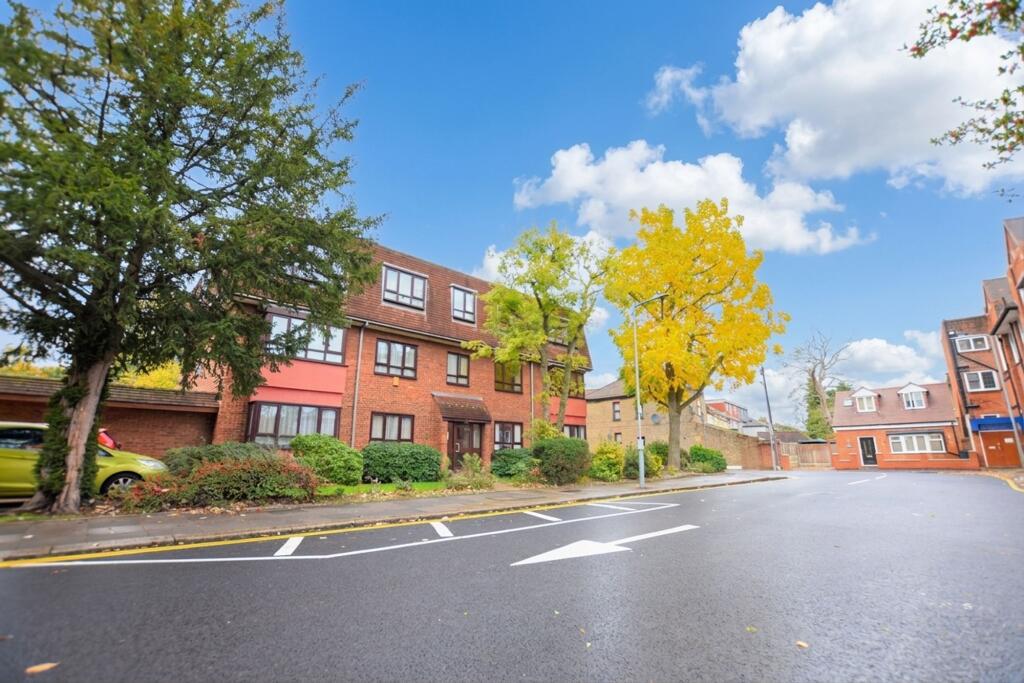 Main image of property: Park Avenue, Ilford, IG1
