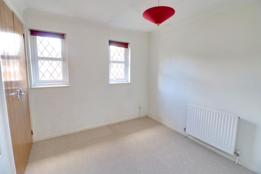 House in Portsmouth - More