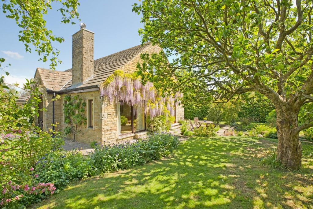House in Leeds - View 4