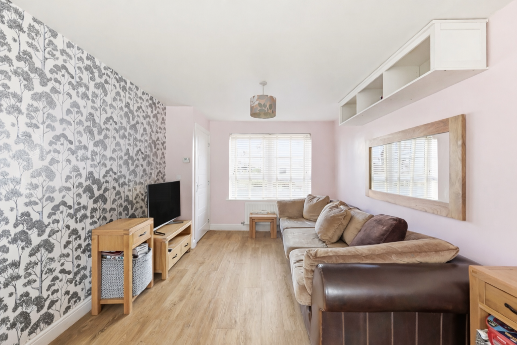 Romulus Way, Fairfields, Milton Keynes, MK11 photo 4
