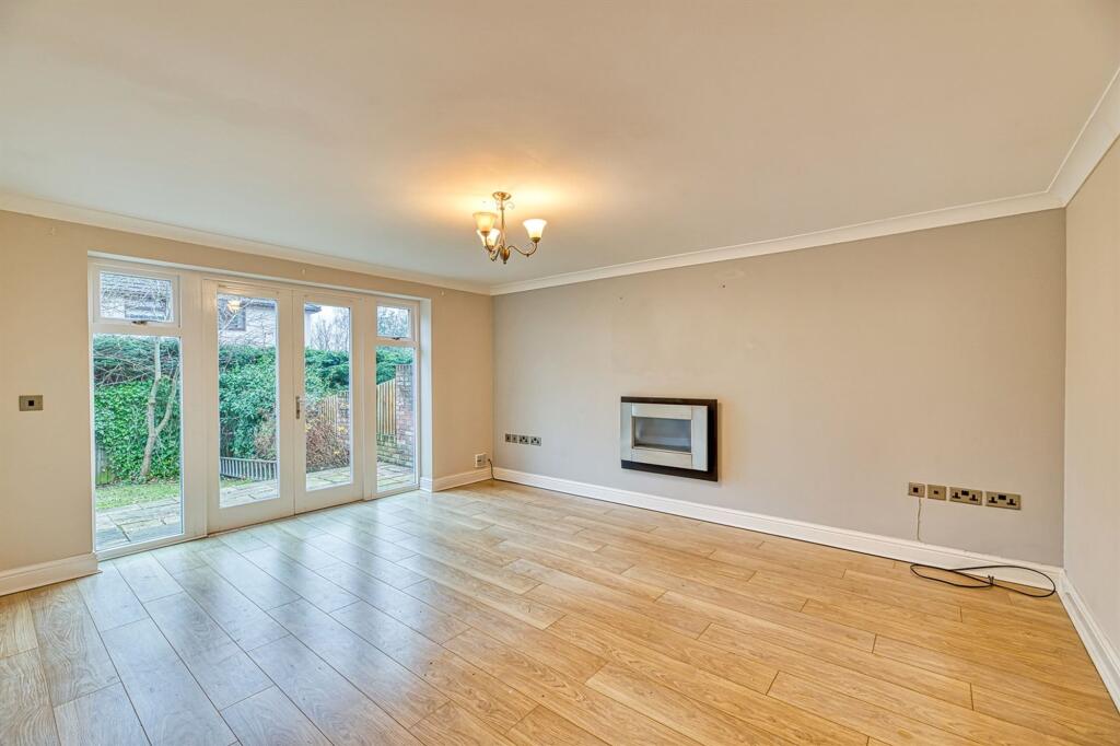 Mill Rise, Helsby, WA6 photo 3