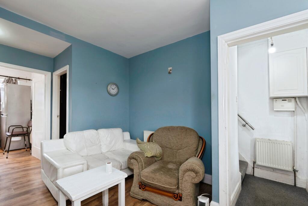 House in Blackburn, Cherry Tree, Mill Hill - View 4