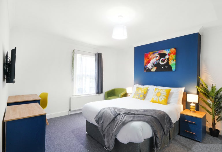 Main image of property: Venetia Road, London, W5