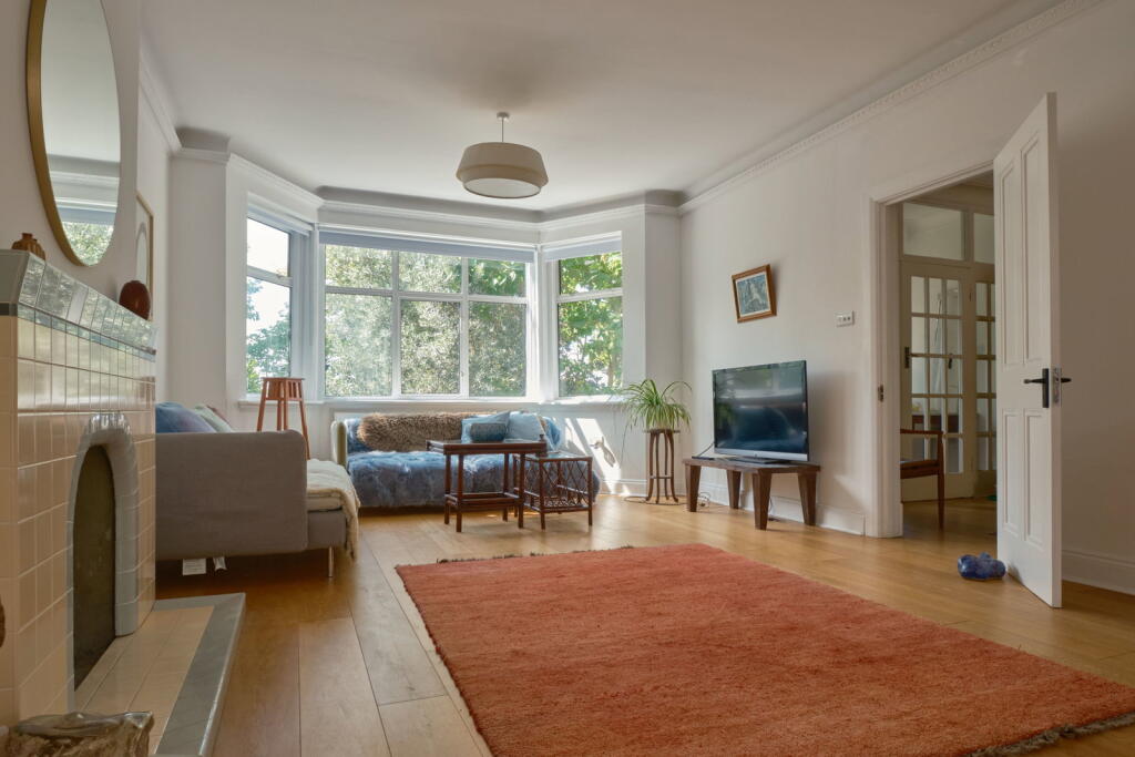 House in London - View 5