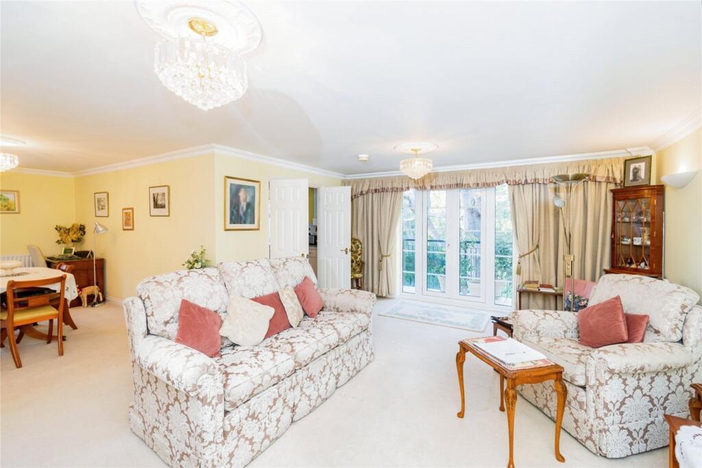 Apartment in Southampton - View 4