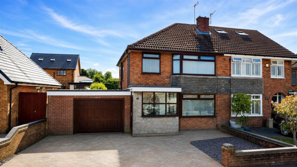 Main image of property: Ecclesfield Road, Eccleston, St Helens, WA10 5LU