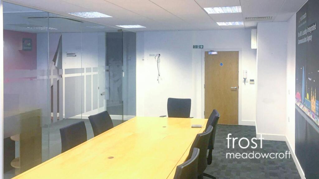 Suite 11 StationCourt Fulham Office 3.jpg