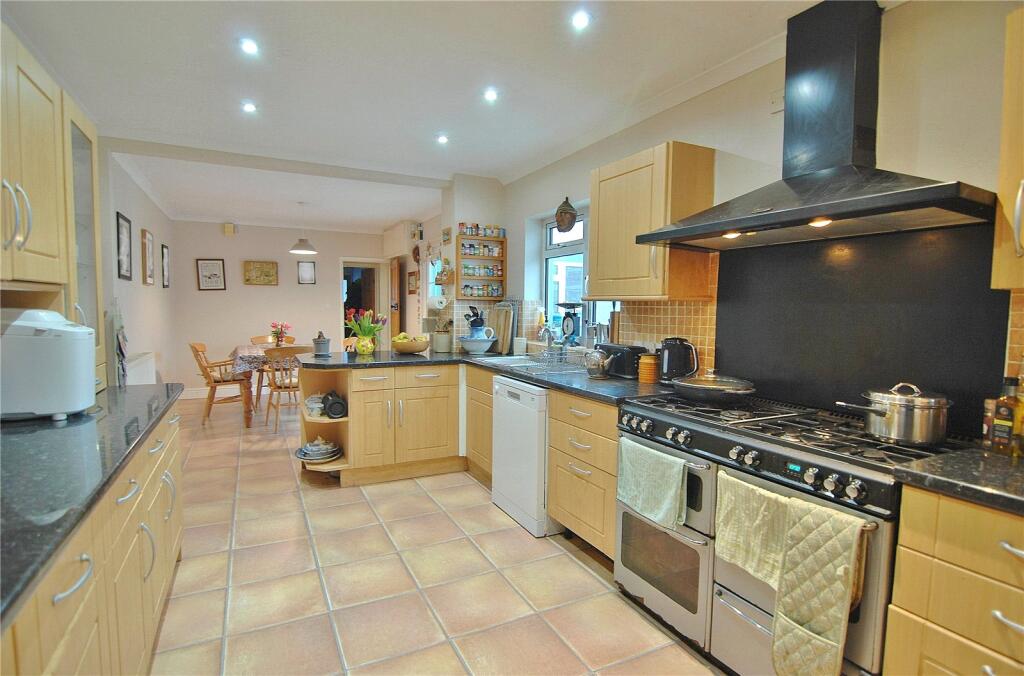 Old Common, Minchinhampton, Stroud, Gloucestershire, GL6 photo 4
