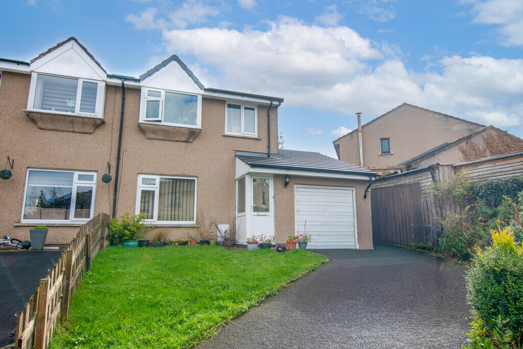 Main image of property: 85 Hayclose Crescent, Kendal, Cumbria, LA9 7NT