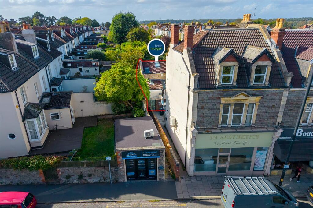 House in Bristol, Henleaze - View 3