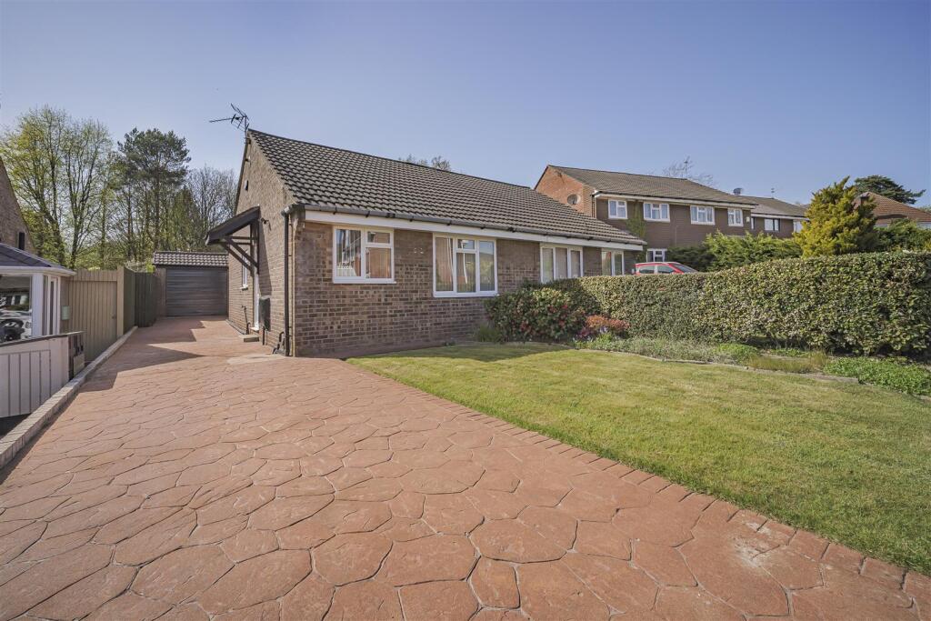 Main image of property: Rhiwlas, Thornhill, Cardiff