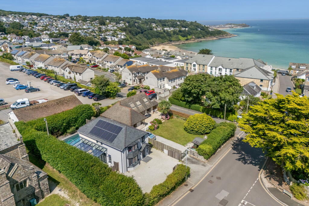 House in Truro - View 3