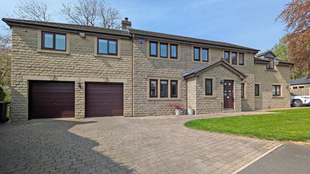 5-bed house on The Orchards, Bingley, £759,500