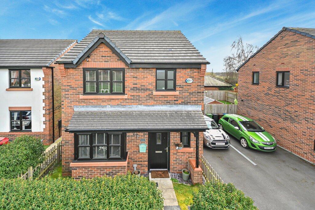 Main image of property: 125 Crompton Way, Warrington WA3 1FW