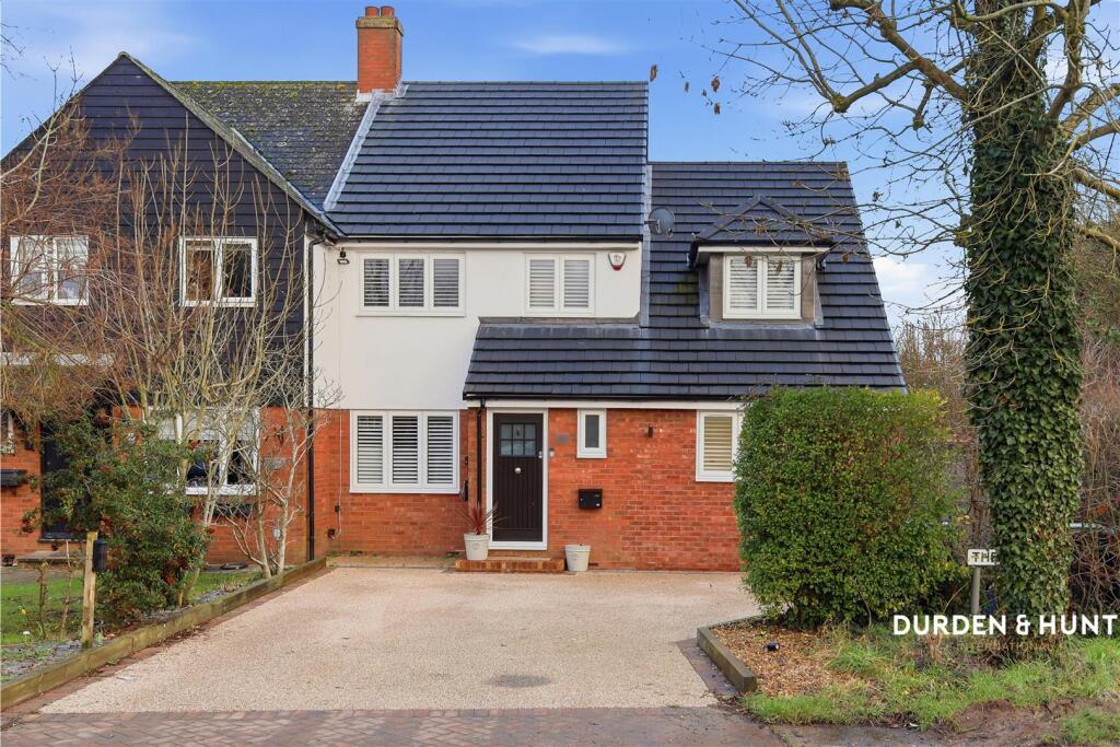 Main image of property: The Moat, Toot Hill, CM5