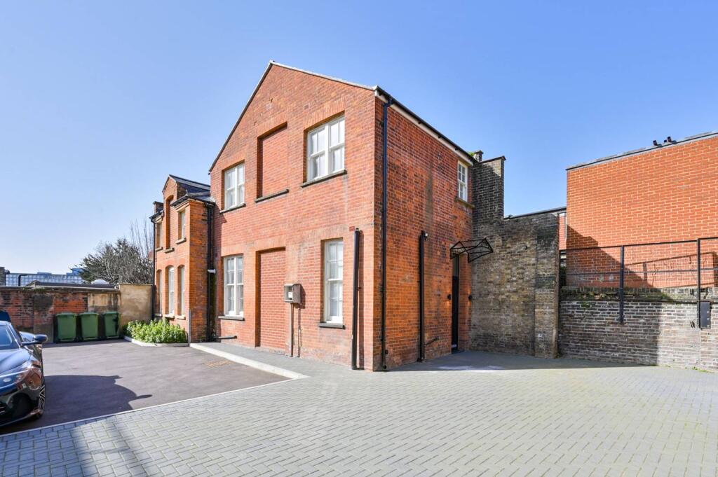 Main image of property: Uxbridge Road, Hanwell, W7