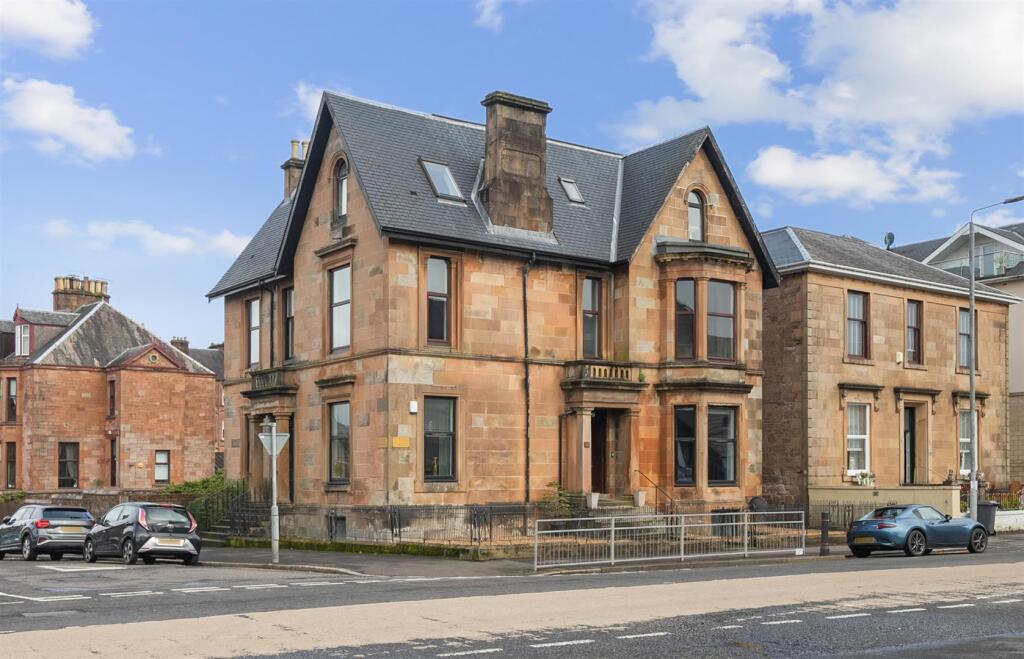 4-bed flat on Eldon Street, Greenock, £295,000