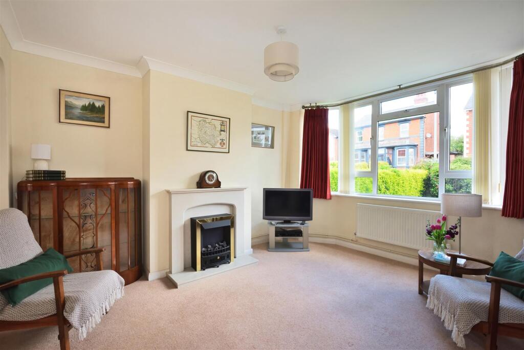 House in Hereford, Herefordshire - View 2